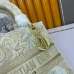 Dior The LADY D-LITE Bag - Image 7