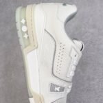 Louis Vuitton Sneakers white - Shoes - Image 6