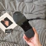 Chanel 25SS - Vintage Book Including Flip-Flop Sneakers-Black - Image 8