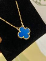 Van Cleef & Arpels Alhambra pendant, Two Size - Image 6