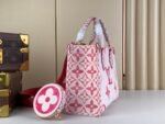 LOUIS VUITTON LV Monogram Canvas Onthego Bag - Image 7