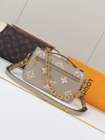 Louis Vuitton Pochette Métis East West - Tourterelle Grey/Crème Beige - Image 4
