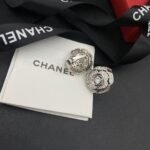 Chanel Bouton de Camélia earrings - Image 8