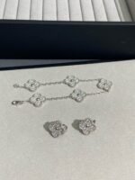 Van Cleef & Arpels Vintage Alhambra Bracelet, 5 motifs - Image 4