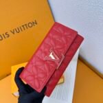 Louis Vuitton Capucines Compact Maxi Red Wallet ﻿ - Image 13