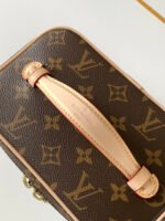 [TOP] Louis Vuitton Mini Cosmetic Bag - Image 6