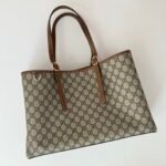 [TOP] Gucci GG Emblem Large brown tote bag - Image 13