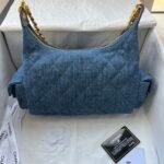 Chanel Hobo Washed Denim And Gold-Tone Metal  Blue Bag - Image 3