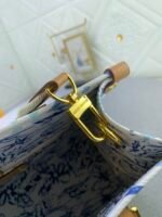 LOUIS VUITTON LV Monogram Canvas Onthego Bag - Image 10