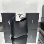 SAINT LAURENT Supple Small leather shoulder bag-Black - Bag - Image 4