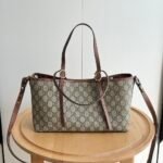 Gucci GG Emblem Medium brown tote bag - Image 8