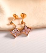 Louis Vuitton LV Color Blossom BB Star Ear Studs, Pink gold, Pink Mother of pearl and diamonds - Earrings - Image 7