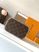 [TOP] Louis Vuitton Mini Cosmetic Bag - Image 5