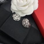 Chanel Bouton de Camélia earrings - Image 6