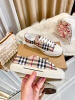 Burberry New Listing Temperament White Shoes - Classic Plaid Shoes - Image 9