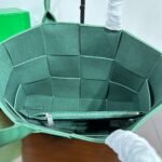 Bottega Veneta Medium Arco Leather Tote Bag- Green - Bag - Image 3
