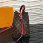 Louis Vuitton LV NeoNoe MM Bucket Bag - Image 4