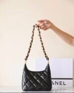 [TOP] Chanel 24A Hobo Small Bag Shiny Calfskin & Gold-Tone Metal Black - Bag - Image 4