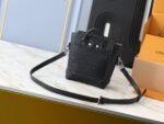 Louis Vuitton Steamer Crossbody Black  Autres Cuirs Bag - Image 3