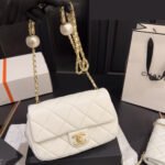 Chanel Classic Flap Bag in Pearly Lambskin White - Bag - Image 9