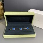 Van Cleef & Arpels Vintage Alhambra Bracelet, 5 motifs - Image 5