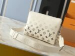 Louis Vuitton Coussin White Small Handbag - Image 2