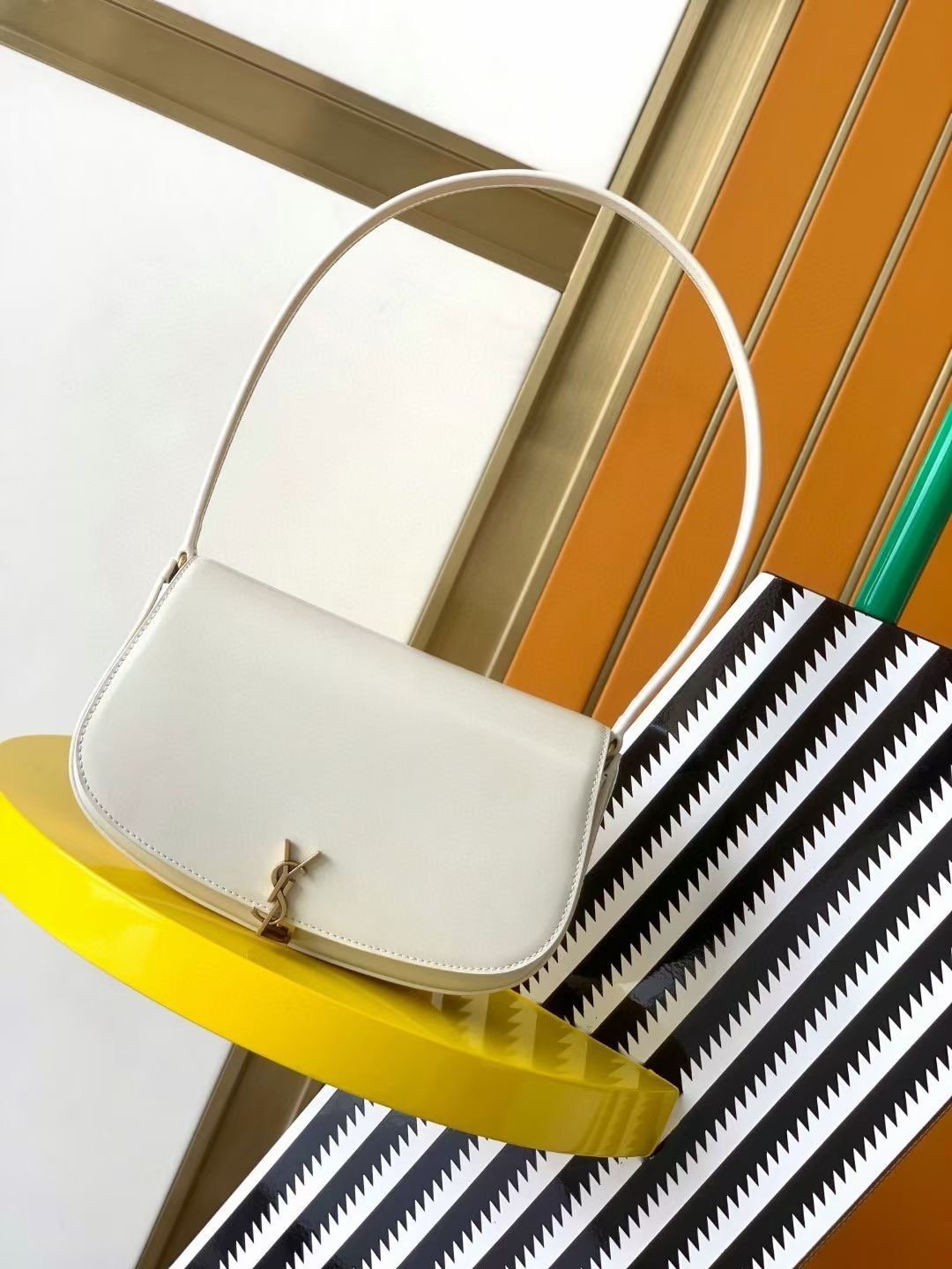 92fd0699fb48ee26c266f1ac4db2d391 Saint Laurent Voltaire mini leather shoulder bag-White - Bag - Image 1