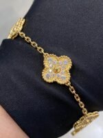 Van Cleef & Arpels Vintage Alhambra Bracelet, 5 motifs - Image 11