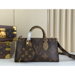 Louis Vuitton Onthego Monogram Casual Style East West Crossbody Bag