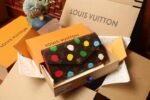 [TOP]Louis Vuitton Wallets Sarah Long Button Wallet - Brown - Image 2