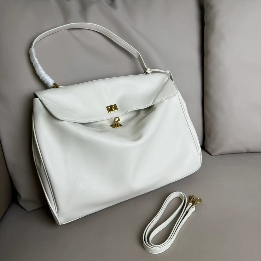 98a0d1b346e57767a7b89509e33847af BALENCIAGA Rodeo leather shoulder bag in green and aged-golden hardware Multiple Size - Bag - Image 1