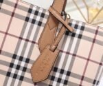 Burberry Reversible Shopping Bag - Logo Camel Bag - Image 8