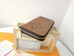 Louis Vuitton LV Wallet - Image 5