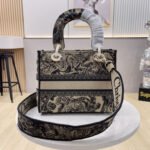 [TOP] Dior Medium Lady Dior Bag - Image 4