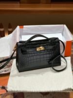 Hermes Kelly Mini 1st Kelly Pochette Generation Epsom Palm Leather-Black - Image 4