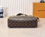 Louis Vuitton Coussin Hobo MM Monogram Bag - Image 8