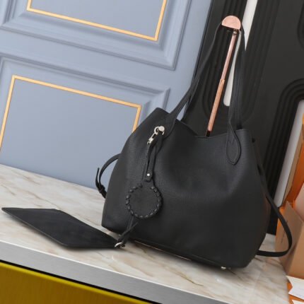 Louis Vuitton  Blossom PM Black - Bag