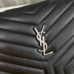 SAINT LAURENT Loulou medium quilted leather shoulder bag black - Bag - Image 6