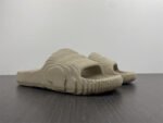 Yeezy Slide new collection - Image 4