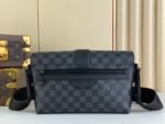 Louis Vuitton S-Cape Messenger Bag - Image 2
