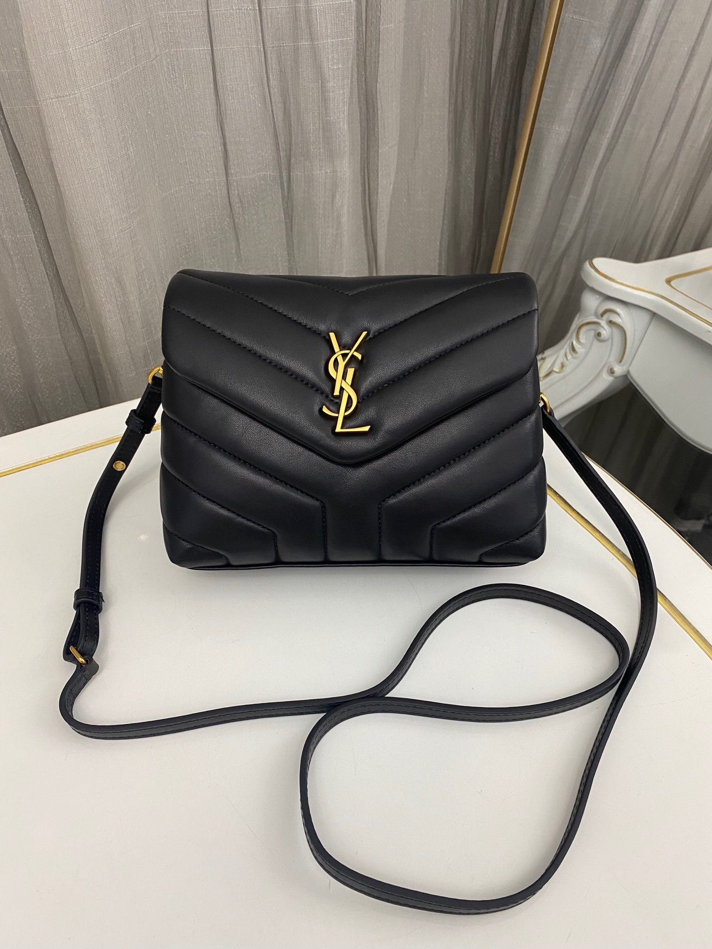 C4B4951E-9D23-B5F1-AC83-7219E80544F9 SAINT LAURENT Loulou Toy quilted leather shoulder bag black - Bag - Image 1