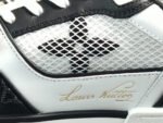 [TOP] Louis Vuitton Trainer Black White - Shoes - Image 2