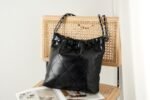 CHANEL 22 HANDBAG Shiny Calfskin & Silver-Tone Black Bag - Image 2