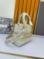Dior The LADY D-LITE Bag - Image 4