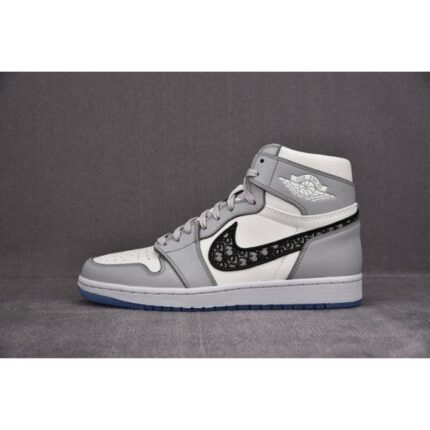 Jordan 1 Retro High Dior CN800 - Shoes