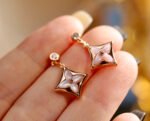 Louis Vuitton LV Color Blossom BB Star Ear Studs, Pink gold, Pink Mother of pearl and diamonds - Earrings - Image 6