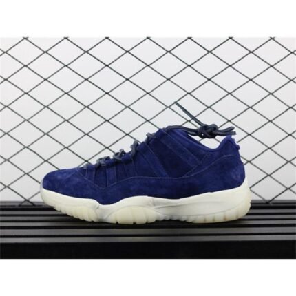 Jordan 11 Retro Low Derek Jeter RE2PECT AV218 - Shoes