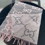 Gucci Gray and Pink Cashmere Scarf - Image 2