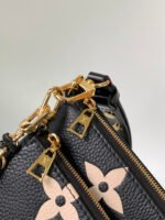 Louis Vuitton Multi Pochette Accessoires Crossbody Black and White Bag - Image 6