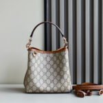 [TOP]Gucci GG Emblem bucket bag - Small - Image 7